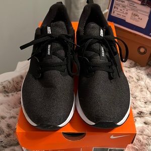 Women’s Nike Air Bella Trainer